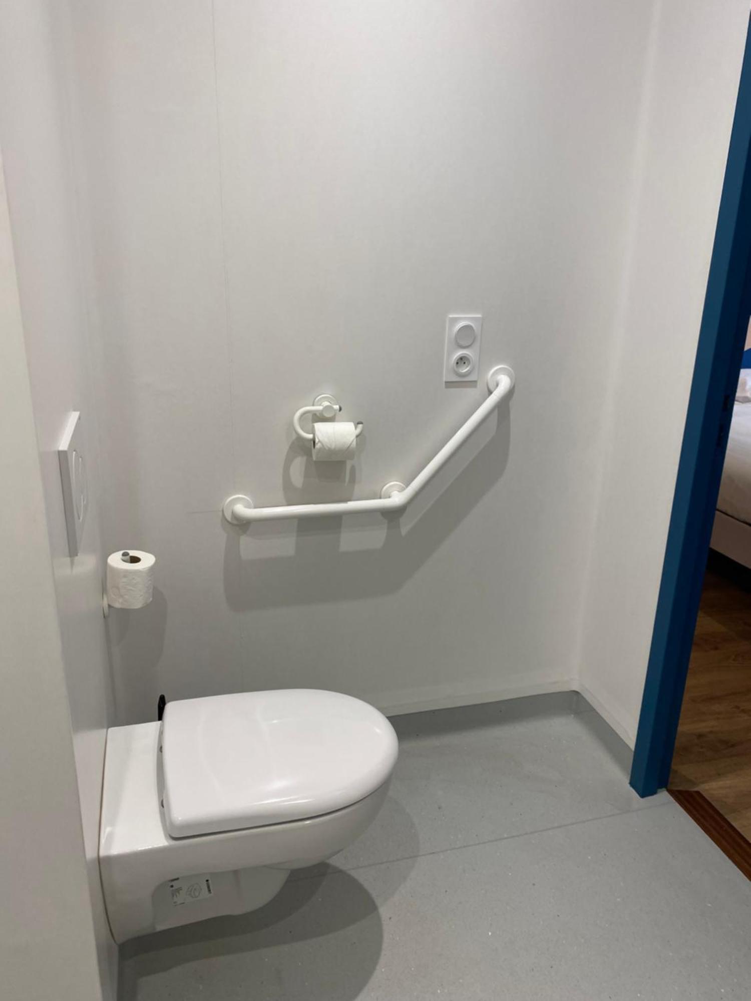 Ibis Budget Loudeac Velodrome Extérieur photo